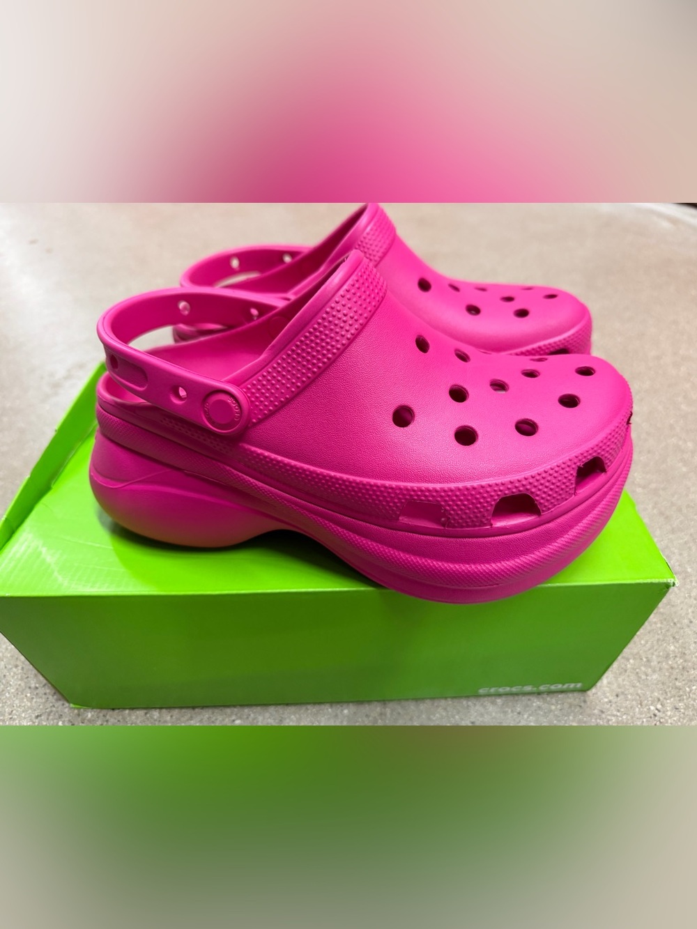 NWB Women’s Classic Bae Crocs Bright Pink Platform Clog Sandals 206302 6X0
